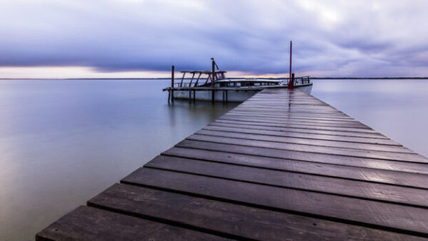 Bateau abandonné – Image 3