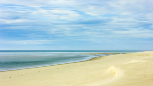 Moment paisible à la plage – Image 3